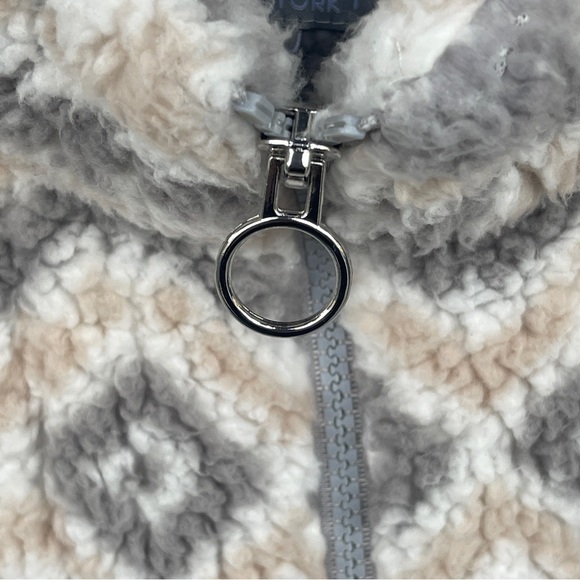 Coffee Shop NY Fuzzy Sherpa Quarter Zip Pullover Women's Size L - Picture 3 of 7
